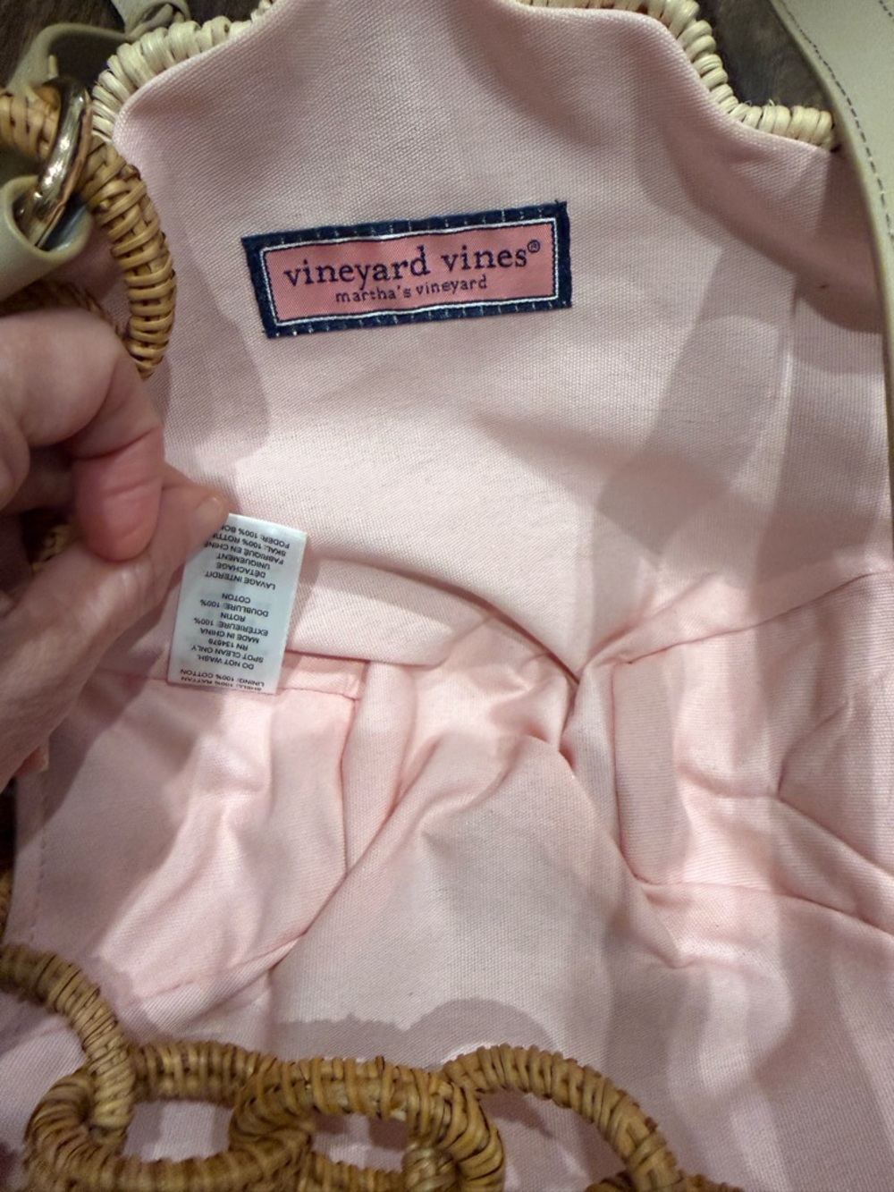 Vineyard Vines Woven Shell-Shape Handbag, like new. - Picture 7 of 7